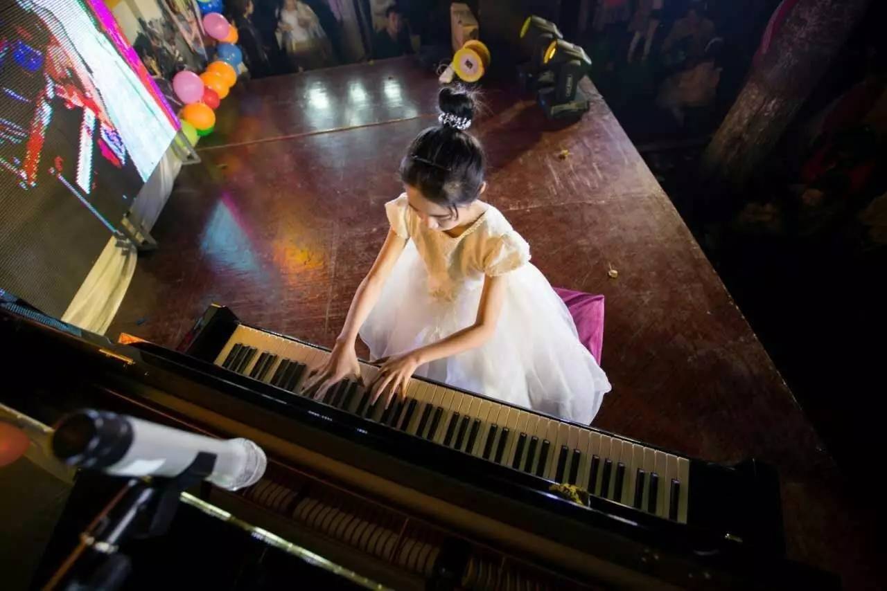 孩子彈鋼琴手型一定要規范！